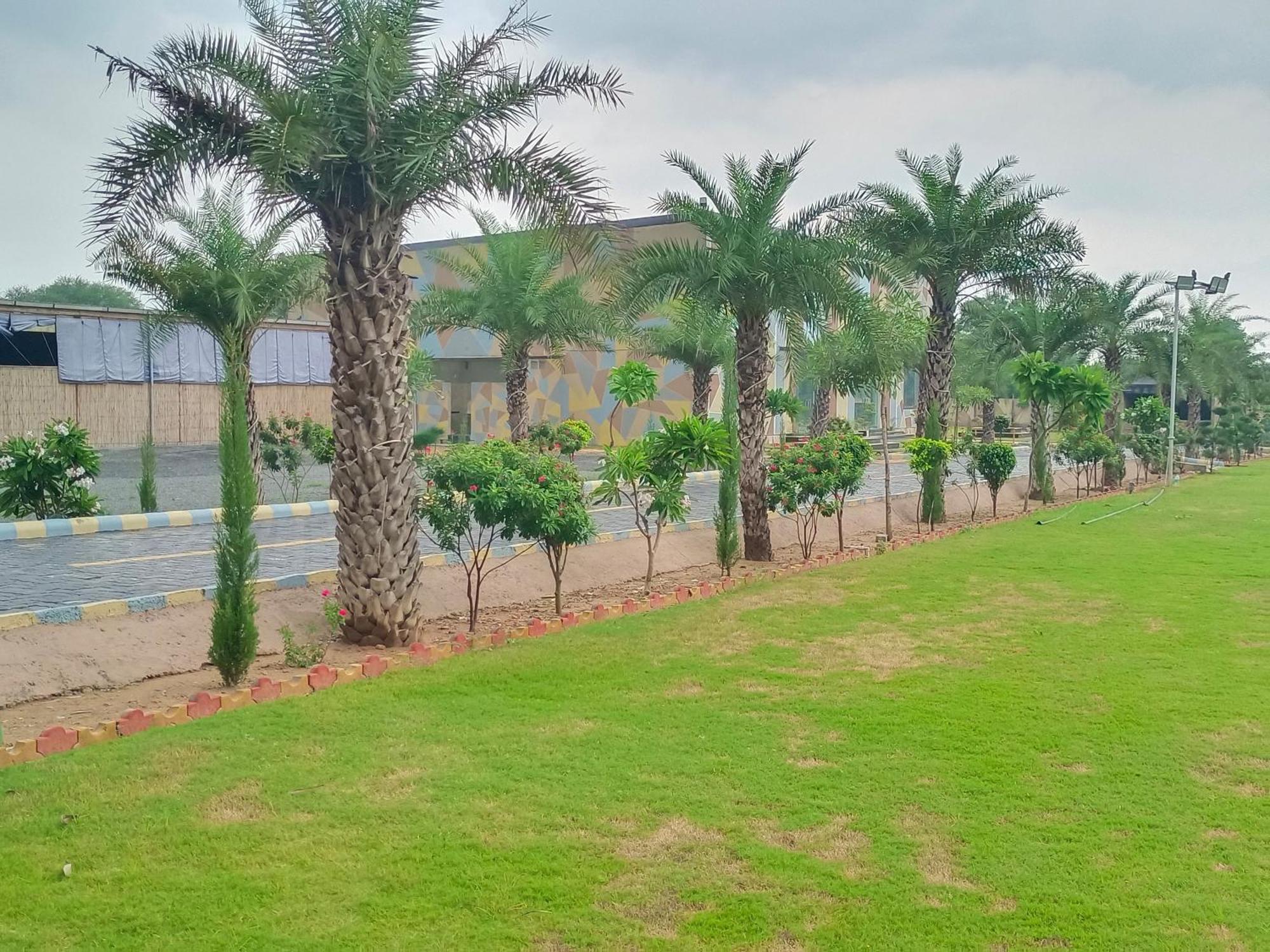 Royal Rajasthan Resort Sikar エクステリア 写真