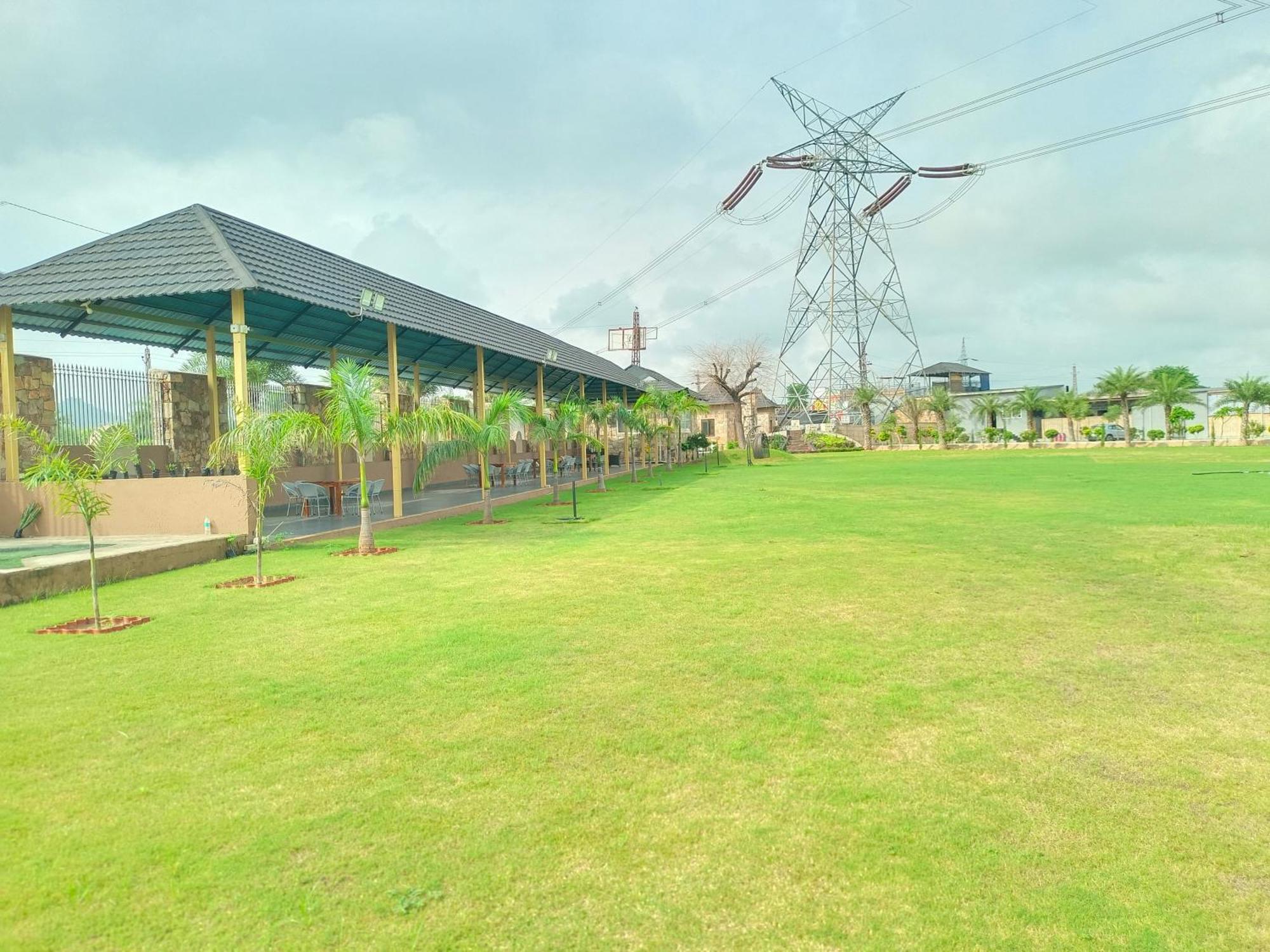 Royal Rajasthan Resort Sikar エクステリア 写真