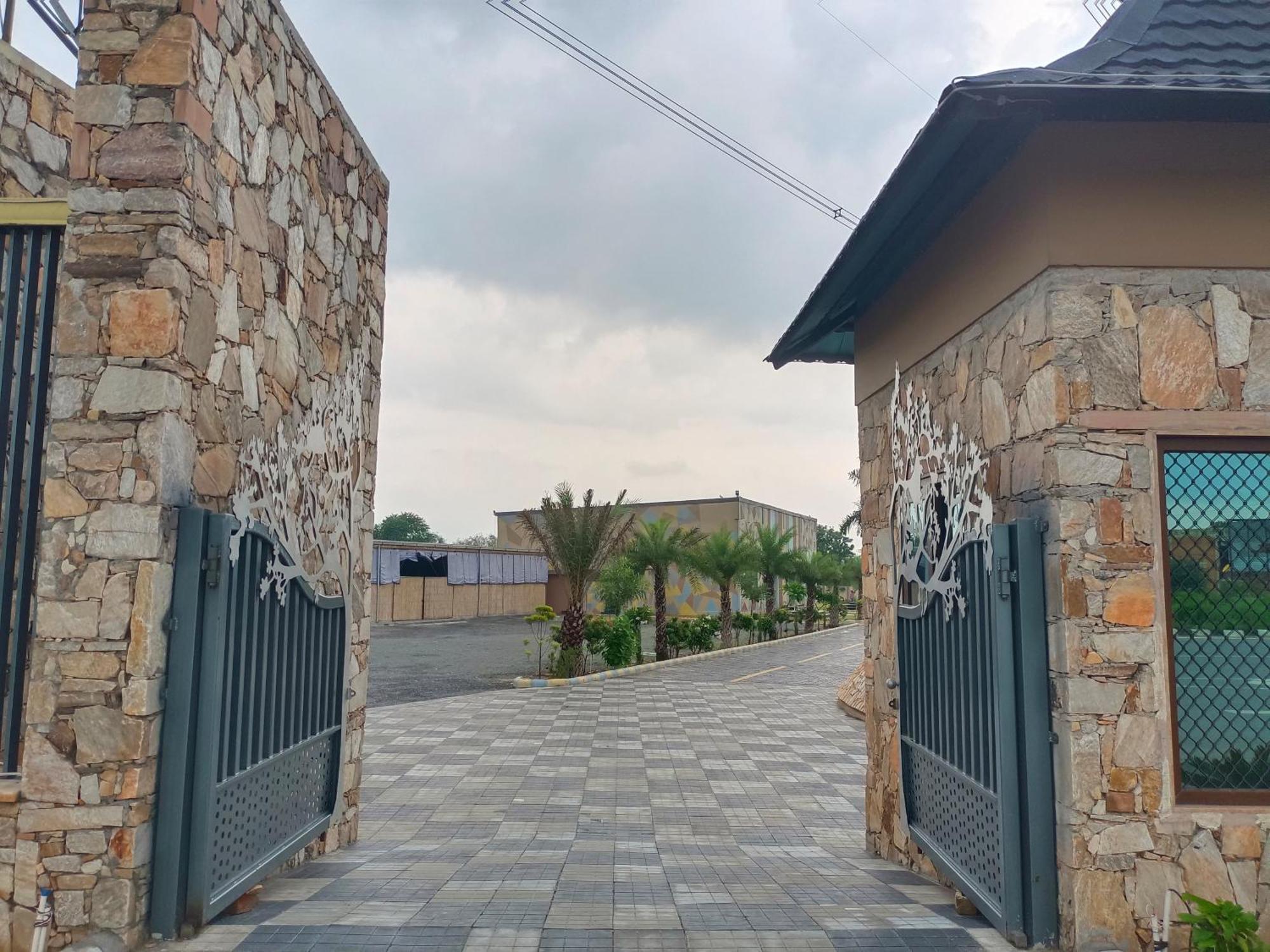 Royal Rajasthan Resort Sikar エクステリア 写真