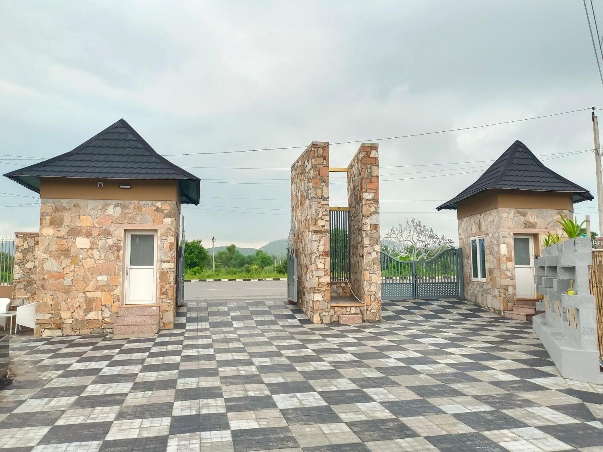Royal Rajasthan Resort Sikar エクステリア 写真